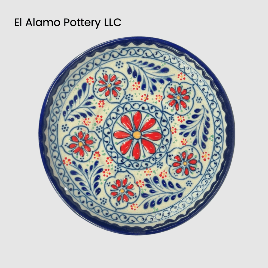 Plato para pan y mantequilla de Talavera artesanal, borde azul con detalles florales rojos (15 cm)